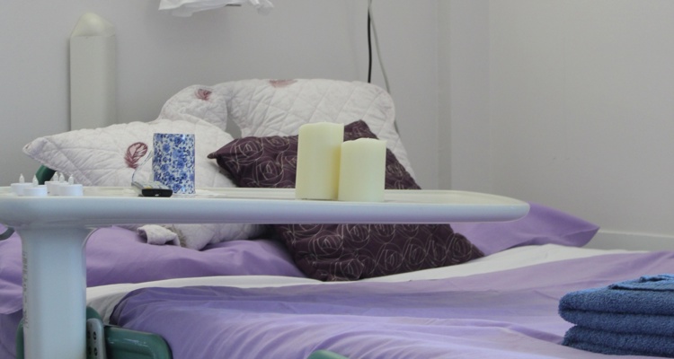 a palliative care bed in a hospice